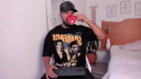 Kilua Muscle guy online show from October 16, 2025, 9:38 pm