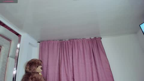 Snapshot of kim2_t chatting on October 30, 2025, 2:57 am Nicole. online show from October 30, 2025, 2:57 am