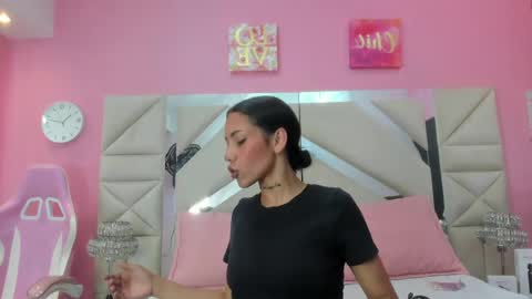 cherry  online show from April 4, 2026, 9:45 pm