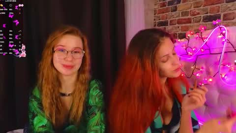 CatherineBarkJamieWallace online show from November 24, 2025, 8:19 pm