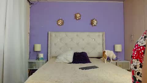 Mia  Kim online show from November 20, 2025, 10:37 am