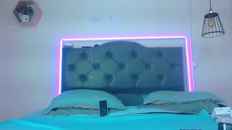 Kim online show from November 6, 2025, 3:57 pm