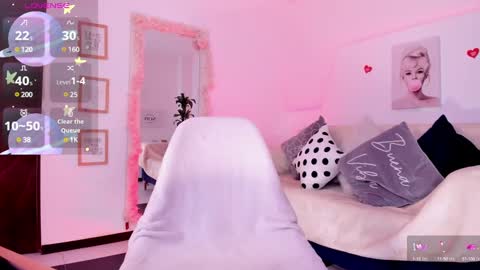 Kim  online show from January 29, 2025, 8:18 am