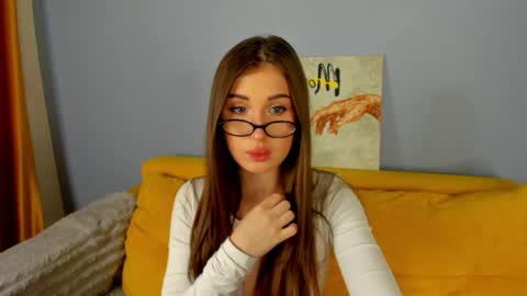 Kim online show from April 21, 2026, 8:53 am