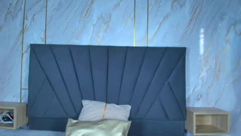 kim  online show from October 6, 2025, 7:44 pm