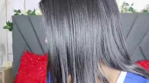 kim  online show from November 12, 2025, 8:52 pm