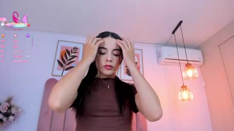 KIM  online show from April 1, 2026, 10:07 pm