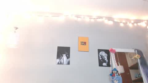 Snapshot of kimandyuk chatting on January 7, 2025, 10:30 pm Kim  Yuk online show from January 7, 2025, 10:30 pm