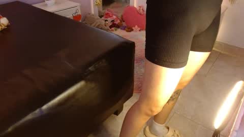 Snapshot of kimandyuk chatting on February 25, 2025, 10:18 pm Kim  Yuk online show from February 25, 2025, 10:18 pm