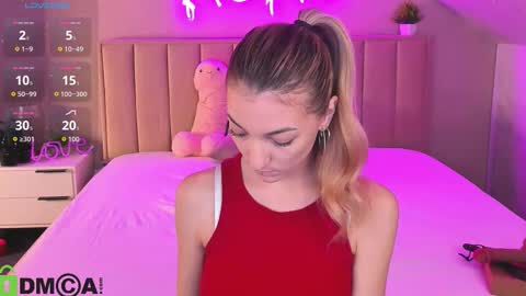 kimberlly_smith online show from February 11, 2026, 11:32 pm