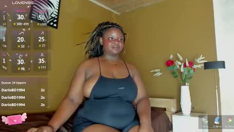 Snapshot of kimberly__4 chatting on February 20, 2025, 8:25 pm Kimberly 4 online show from February 20, 2025, 8:25 pm