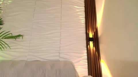 kimberly gonzalez online show from October 8, 2025, 3:26 am