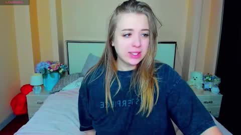 kimberly_mm online show from November 8, 2025, 8:14 am
