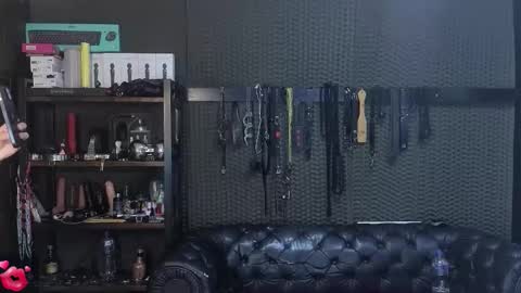  KIMBERLY SWAN  online show from November 16, 2025, 6:02 pm