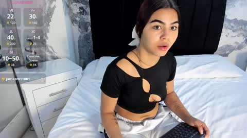 Kimberly Loren online show from October 29, 2025, 1:02 pm