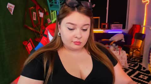 Snapshot of kimberlymaran chatting on February 22, 2025, 3:25 pm The one that you wont be able to forget online show from February 22, 2025, 3:25 pm