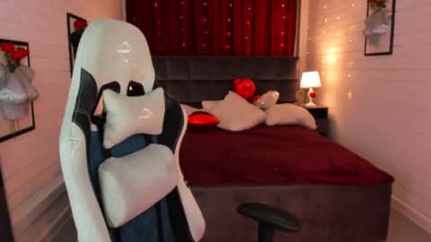 Snapshot of kimberlymaran chatting on March 4, 2025, 12:22 pm The one that you wont be able to forget online show from March 4, 2025, 12:22 pm