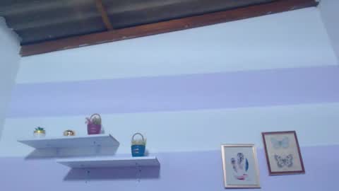 Kim  online show from November 14, 2025, 6:06 pm