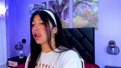 Kimberly Villalobos online show from October 8, 2025, 12:47 pm