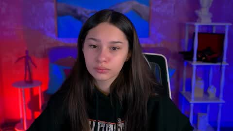 kimclarks online show from October 7, 2025, 4:53 am