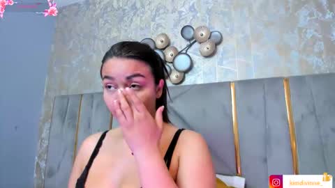  KIM  online show from November 14, 2025, 3:16 am