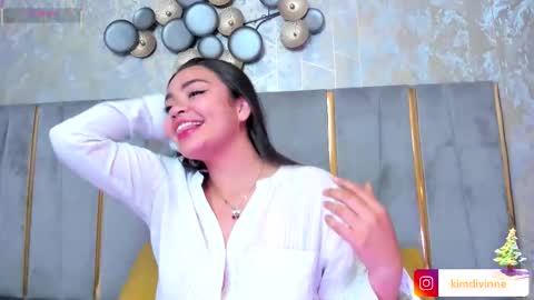  KIM  online show from November 26, 2025, 2:34 am