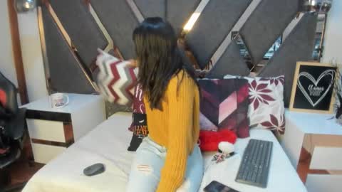 Kimy online show from March 29, 2026, 3:34 pm