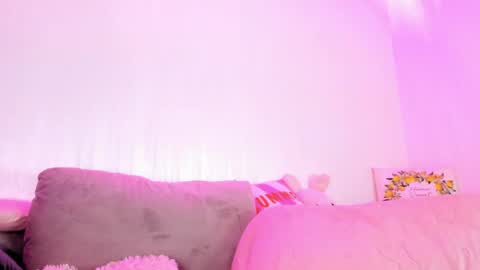 Natalie online show from May 5, 2026, 4:09 am