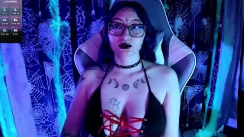 Snapshot of kimlennox_ chatting on October 26, 2025, 1:28 pm online show from October 26, 2025, 1:28 pm