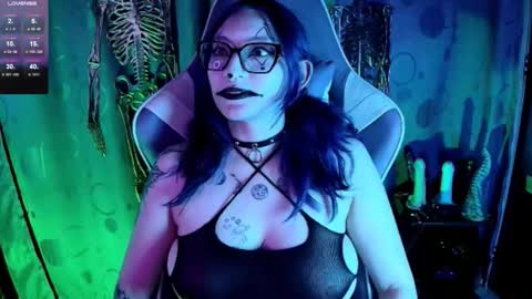 Snapshot of kimlennox_ chatting on November 4, 2025, 3:33 pm online show from November 4, 2025, 3:33 pm