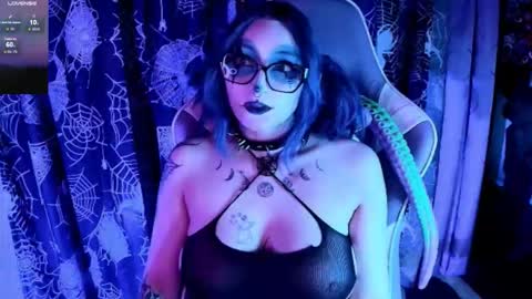 Snapshot of kimlennox_ chatting on November 14, 2025, 3:00 pm online show from November 14, 2025, 3:00 pm