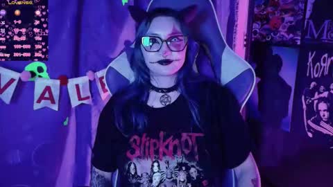 Kim Lennox online show from February 18, 2026, 2:02 pm