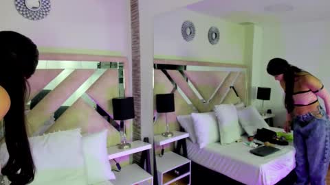 kimluna1 online show from February 18, 2026, 3:13 am