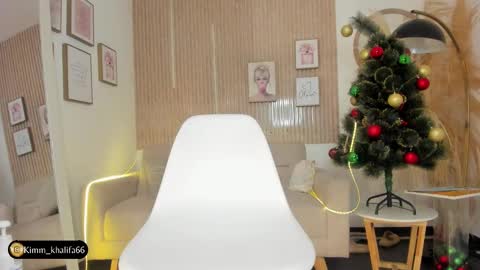 Snapshot of kimm_khalifa chatting on December 31, 2024, 4:04 pm Kim online show from December 31, 2024, 4:04 pm