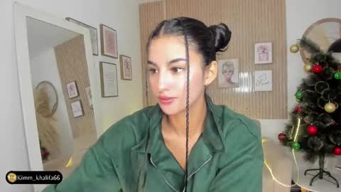 Snapshot of kimm_khalifa chatting on January 3, 2025, 8:11 pm Kim online show from January 3, 2025, 8:11 pm