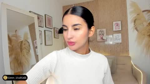 Snapshot of kimm_khalifa chatting on January 25, 2025, 5:30 pm Kim online show from January 25, 2025, 5:30 pm