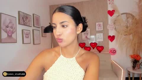 Snapshot of kimm_khalifa chatting on February 14, 2025, 9:10 pm Kim online show from February 14, 2025, 9:10 pm