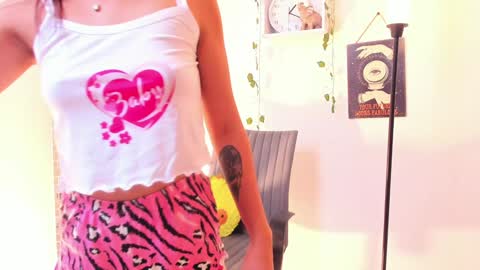 Kimm online show from December 1, 2024, 8:31 pm