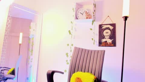 Kimm online show from December 8, 2024, 5:18 am