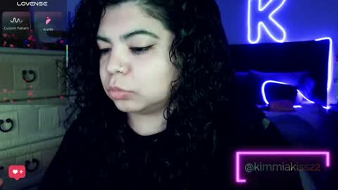 Snapshot of kimmiakiss22 chatting on February 3, 2026, 1:04 am Kimmi online show from February 3, 2026, 1:04 am