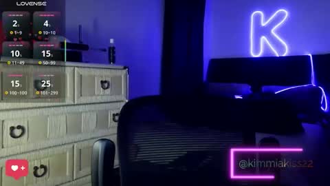 Snapshot of kimmiakiss22 chatting on February 5, 2026, 2:49 am Kimmi online show from February 5, 2026, 2:49 am