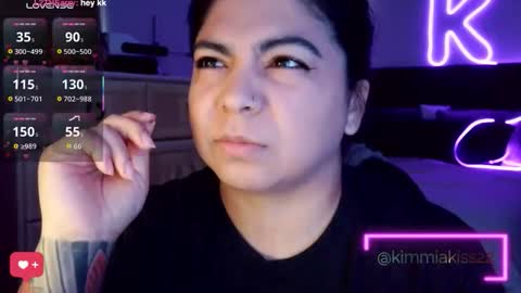 Snapshot of kimmiakiss22 chatting on February 5, 2026, 8:24 pm Kimmi online show from February 5, 2026, 8:24 pm