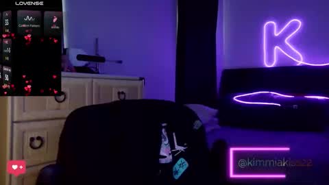 Snapshot of kimmiakiss22 chatting on February 15, 2026, 9:00 pm Kimmi online show from February 15, 2026, 9:00 pm