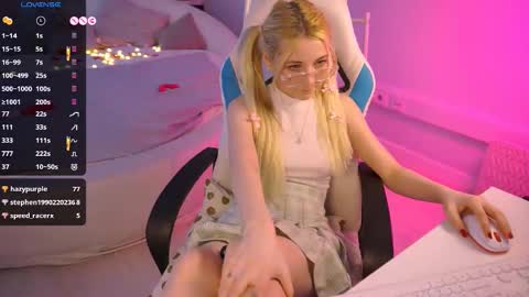  Your Kimmie  follow me  online show from February 20, 2025, 6:35 pm