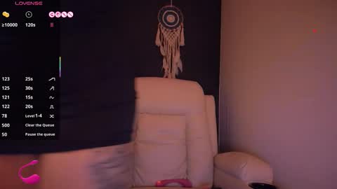 Lo online show from January 12, 2026, 6:46 pm