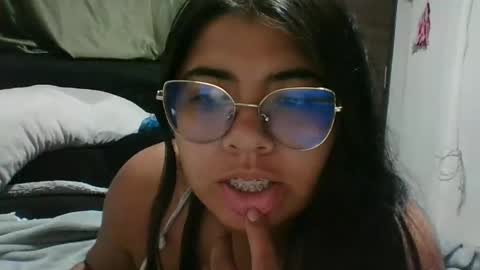 Snapshot of kimmy_kimmy_ chatting on December 30, 2024, 4:53 am Kimmy online show from December 30, 2024, 4:53 am