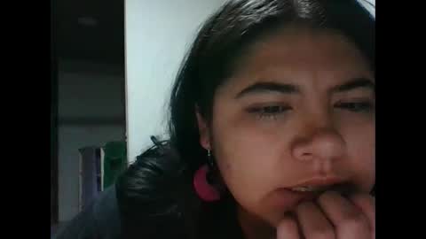 Snapshot of kimmy_kimmy_ chatting on January 30, 2025, 1:00 am Kimmy online show from January 30, 2025, 1:00 am