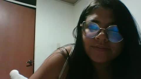 Snapshot of kimmy_kimmy_ chatting on January 31, 2025, 2:37 am Kimmy online show from January 31, 2025, 2:37 am
