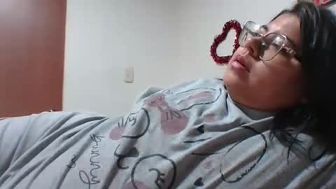 Snapshot of kimmy_kimmy_ chatting on February 12, 2025, 4:33 am Kimmy online show from February 12, 2025, 4:33 am