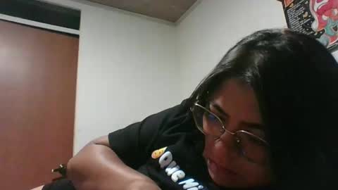 Snapshot of kimmy_kimmy_ chatting on February 19, 2025, 1:40 am Kimmy online show from February 19, 2025, 1:40 am